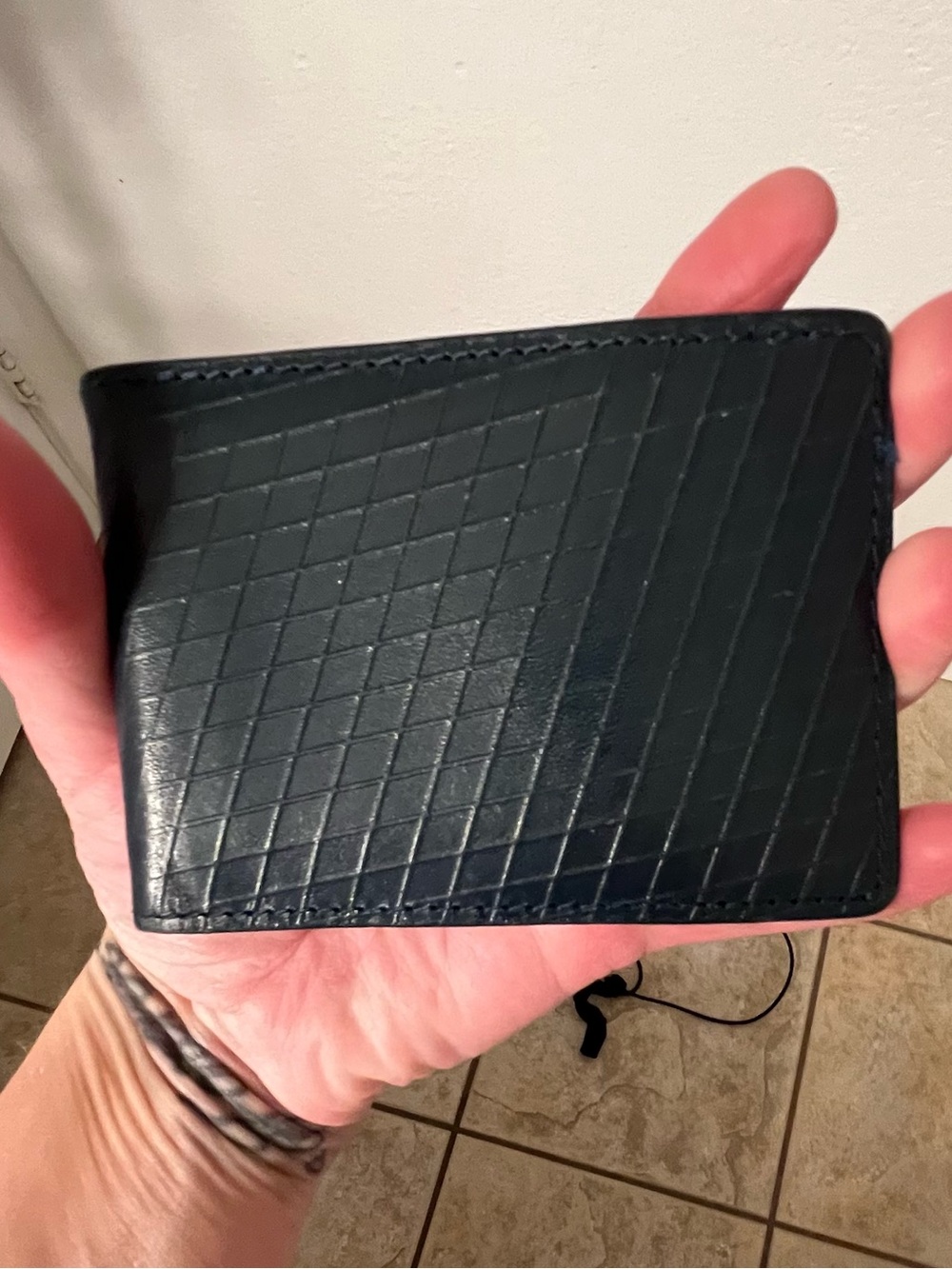 Vintage Fossil Men's Navy Textured Leather Bifold Wallet